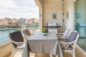 Luxury Seafront 2 bedroom apartment in Spinola Bay